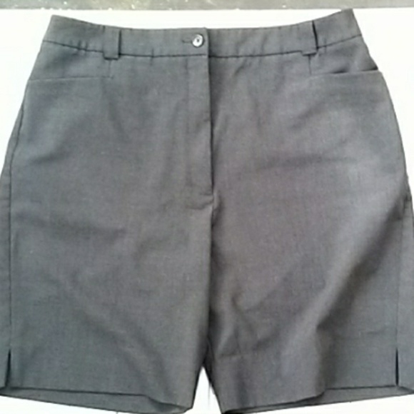 4/$25 Cutter and Buck Dressy Shorts in Black - Picture 1 of 5